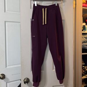 Figs Women's Plum Jogger Pants